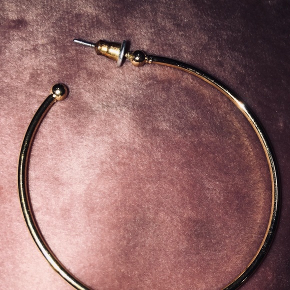 Custom Handmade Shell Necklace & Matching Earrings - Picture 16 of 16